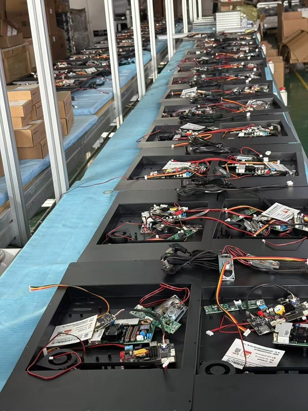 华邦瀛21.5寸广告机