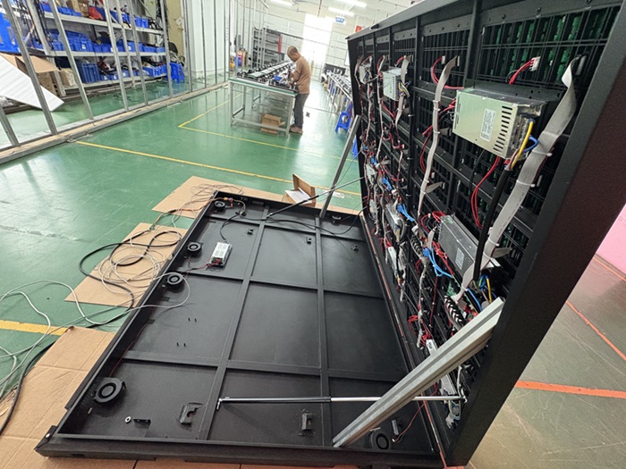 户外前翻盖箱体led显示屏 户外前翻盖箱体led显示屏