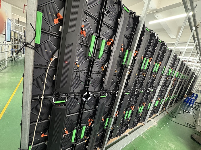 华邦瀛室内P2.97 LED租赁屏完成质检 即将启程海外市场